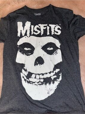 Women's Short Sleeve Tee in Charcoal with White Skull Graphic